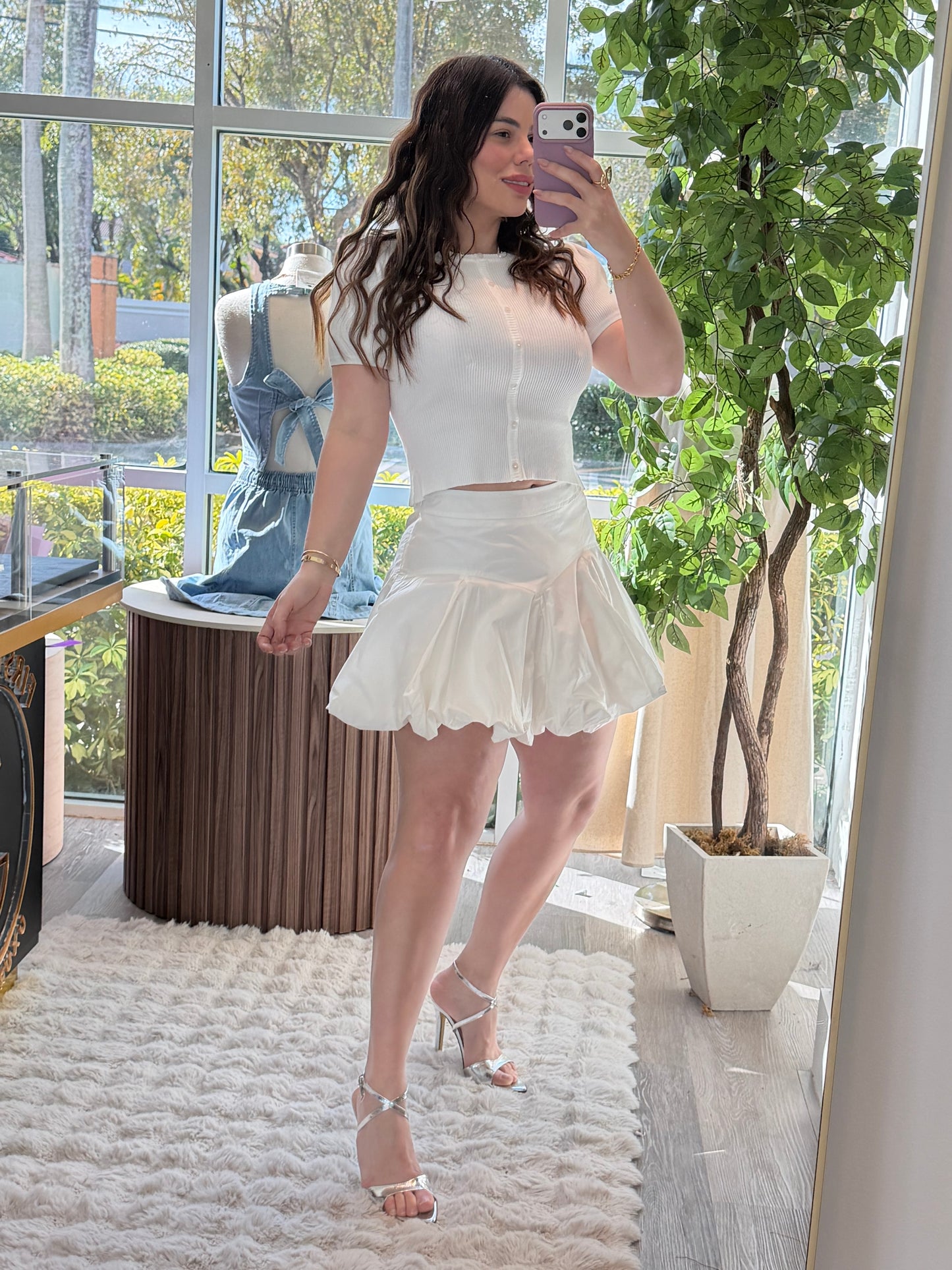 Claire set