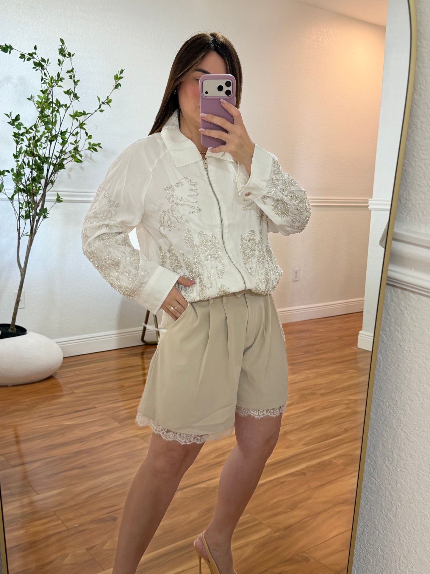 Lace beige short