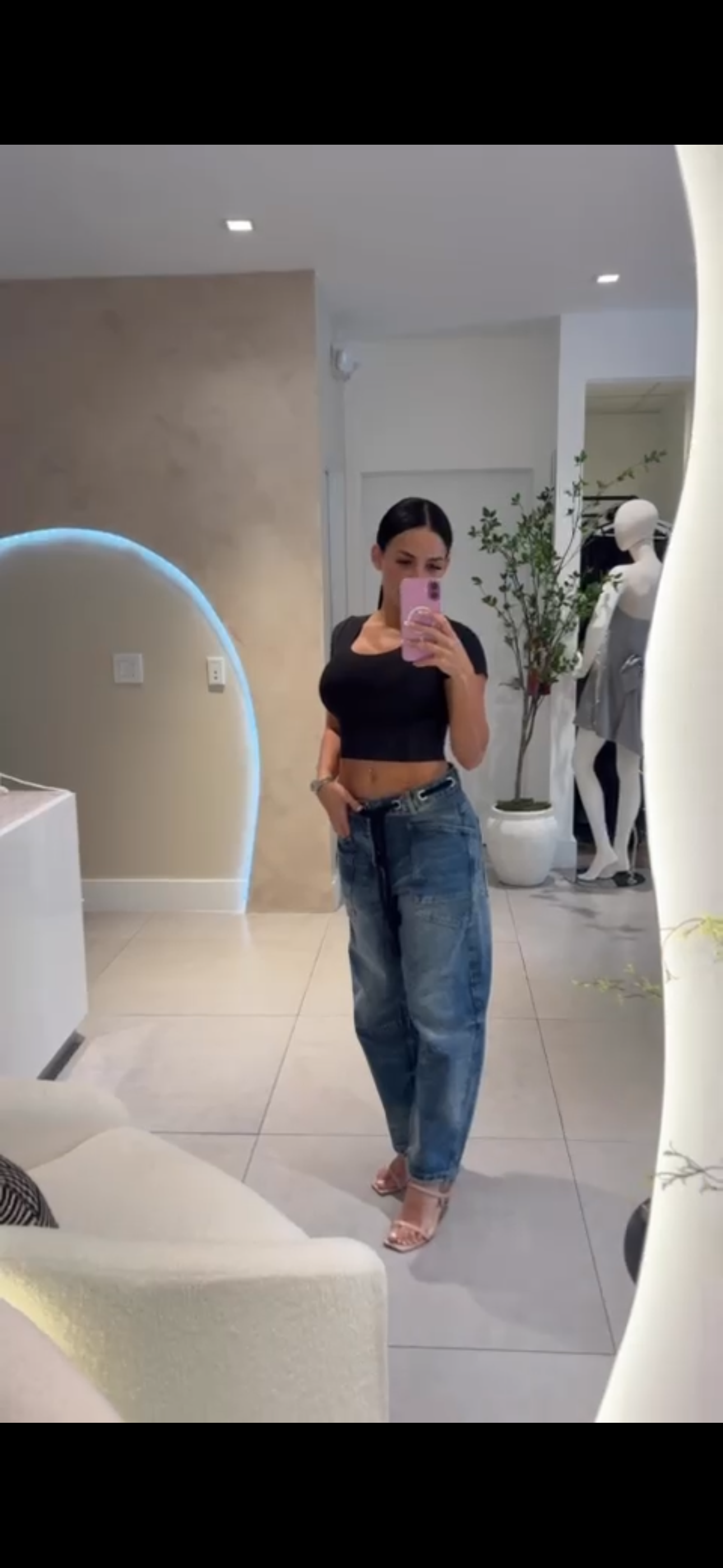Adele barrels jeans