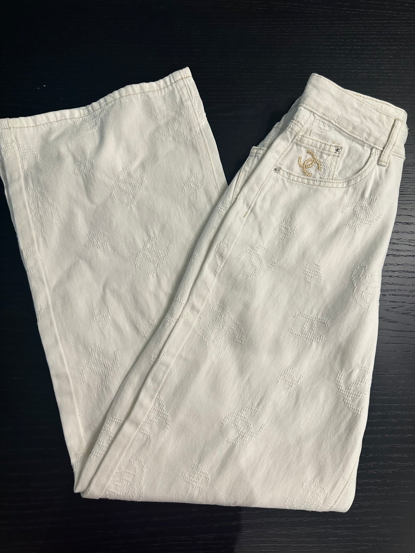 Jeans channel