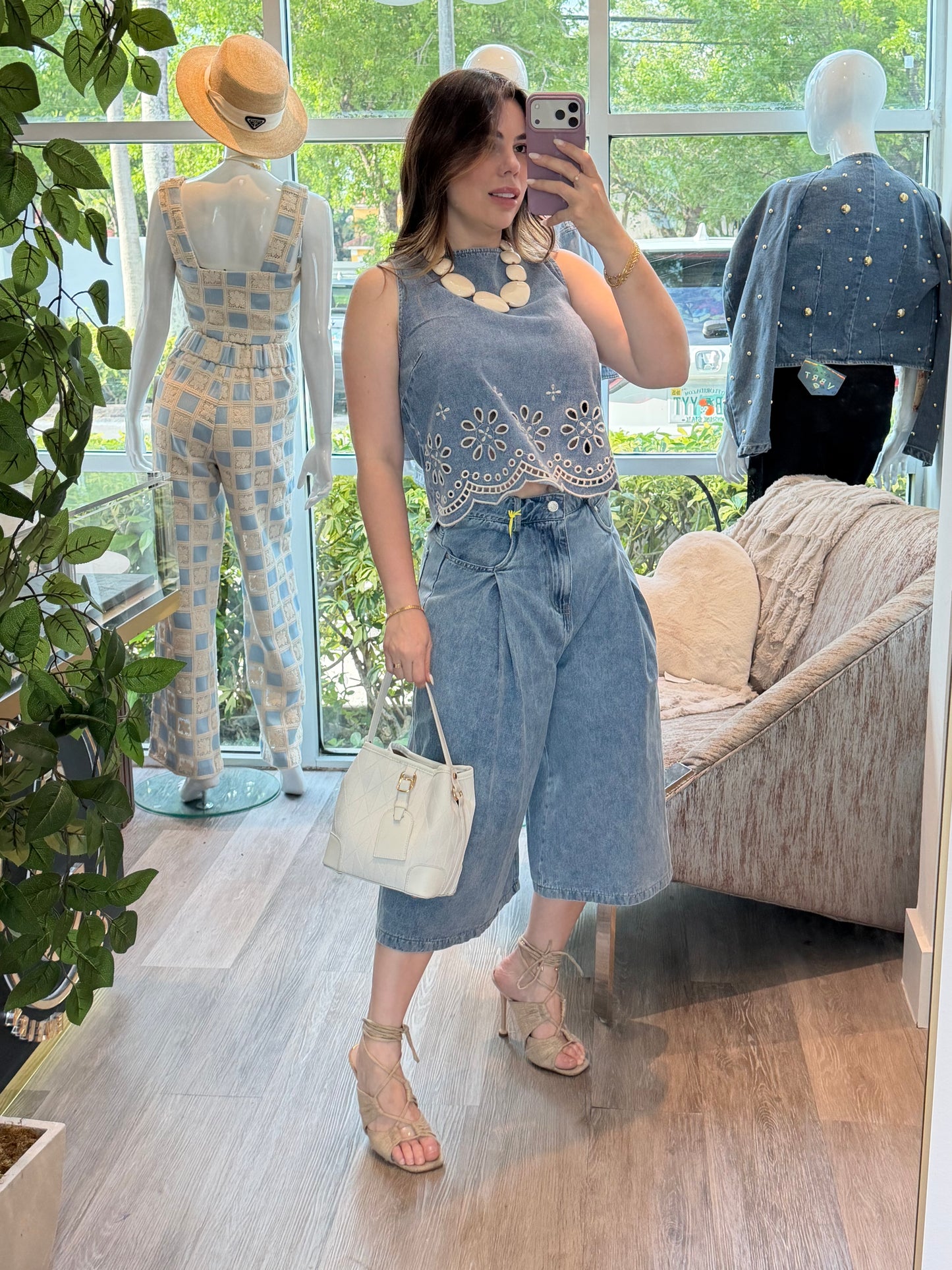 Gianna set