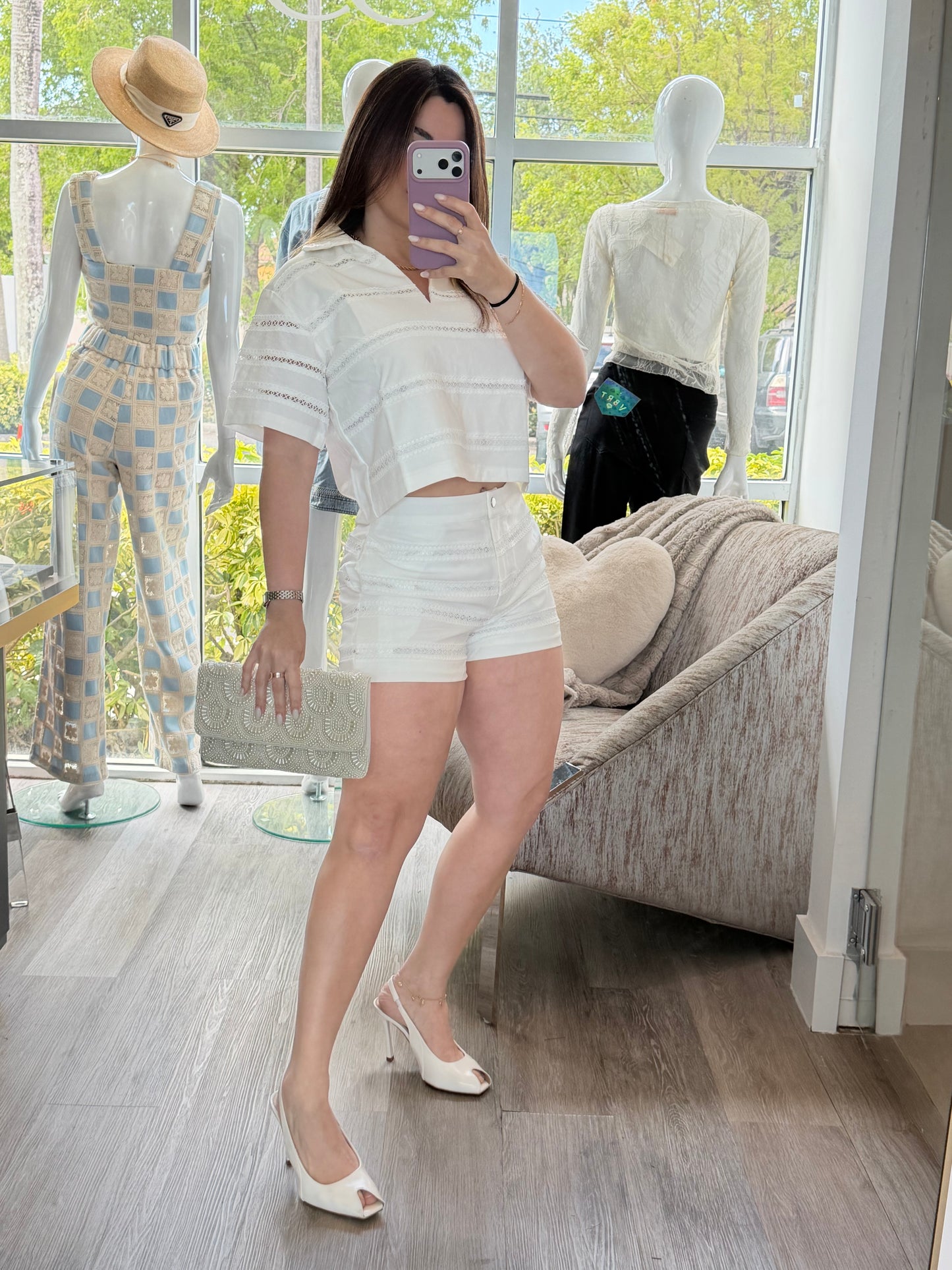 White muse set