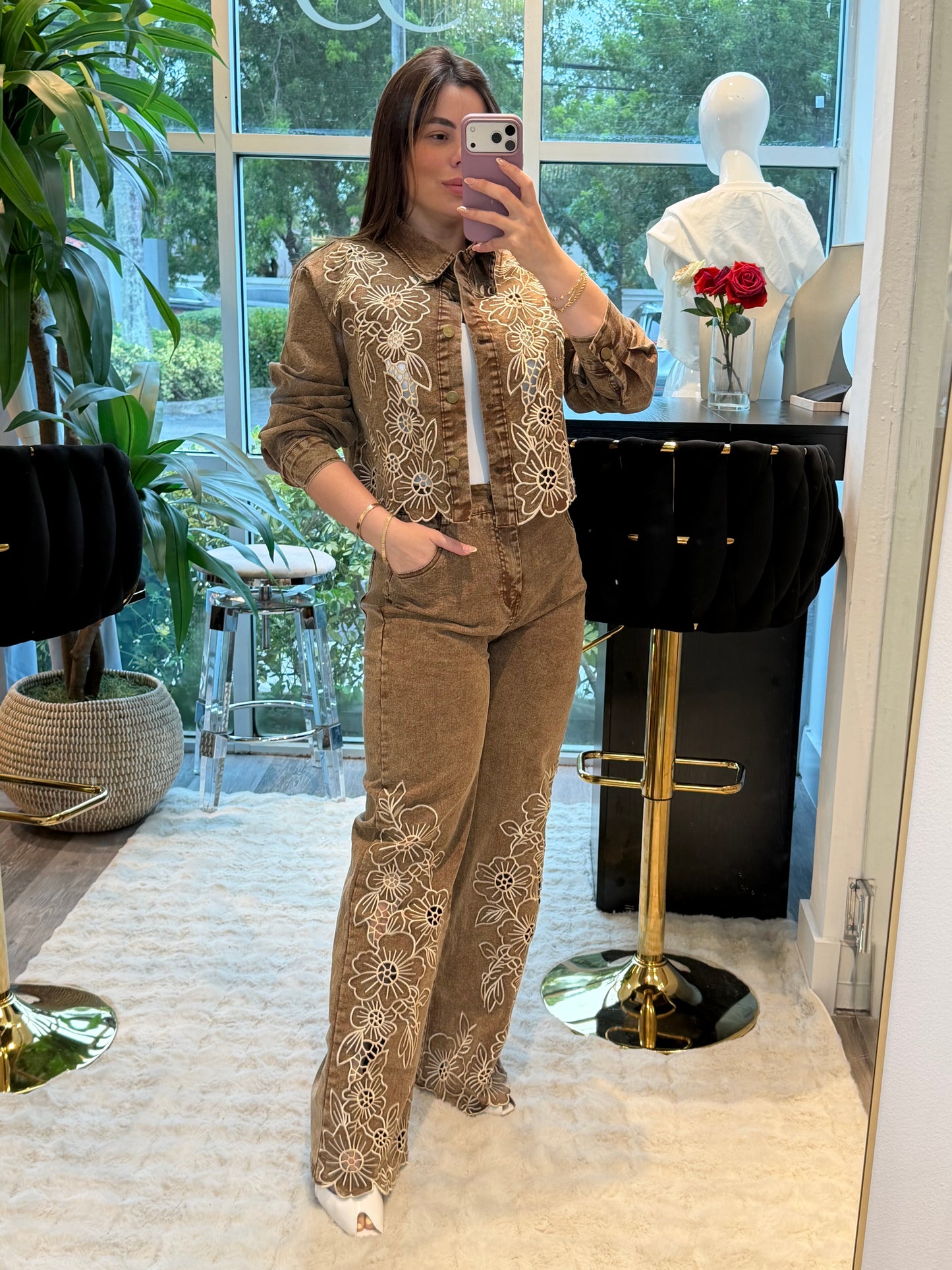 Embroidery brown set