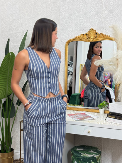 Chloe Set in blue and white!