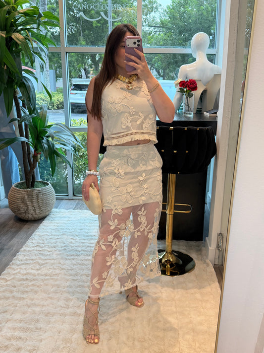 Lace embroidery set