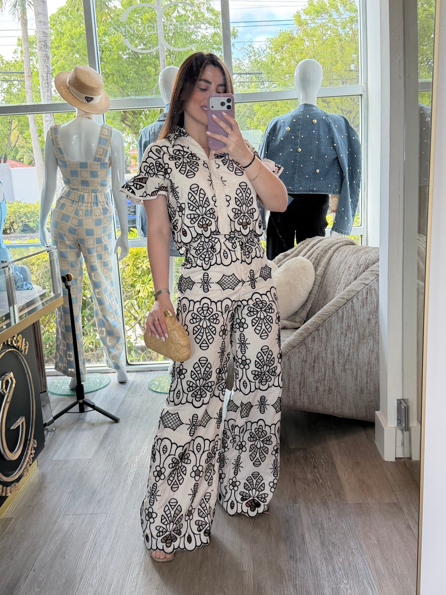 Chic embroidery set