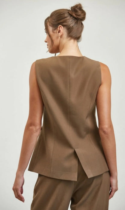 Lena Brown set