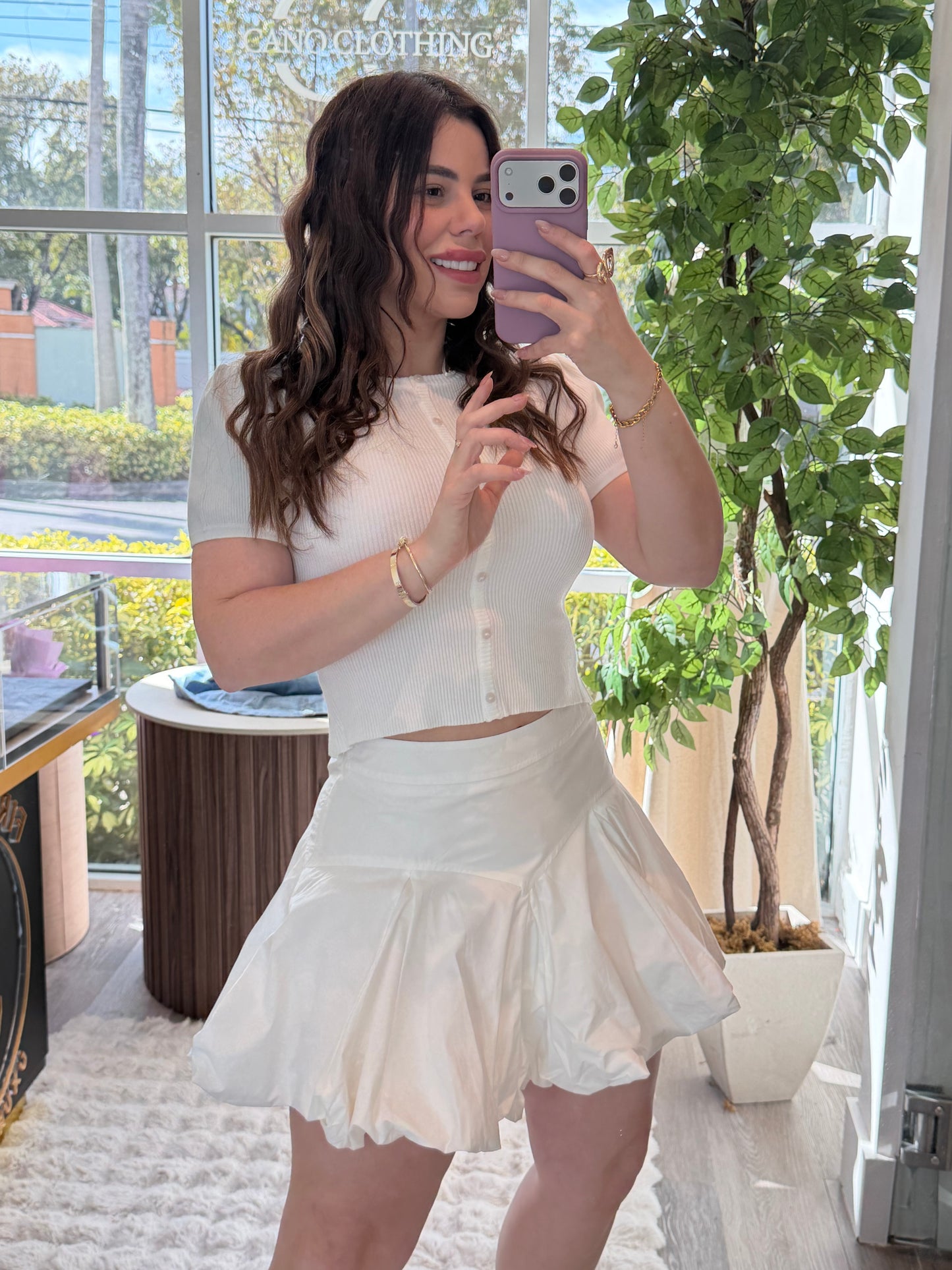 Claire set