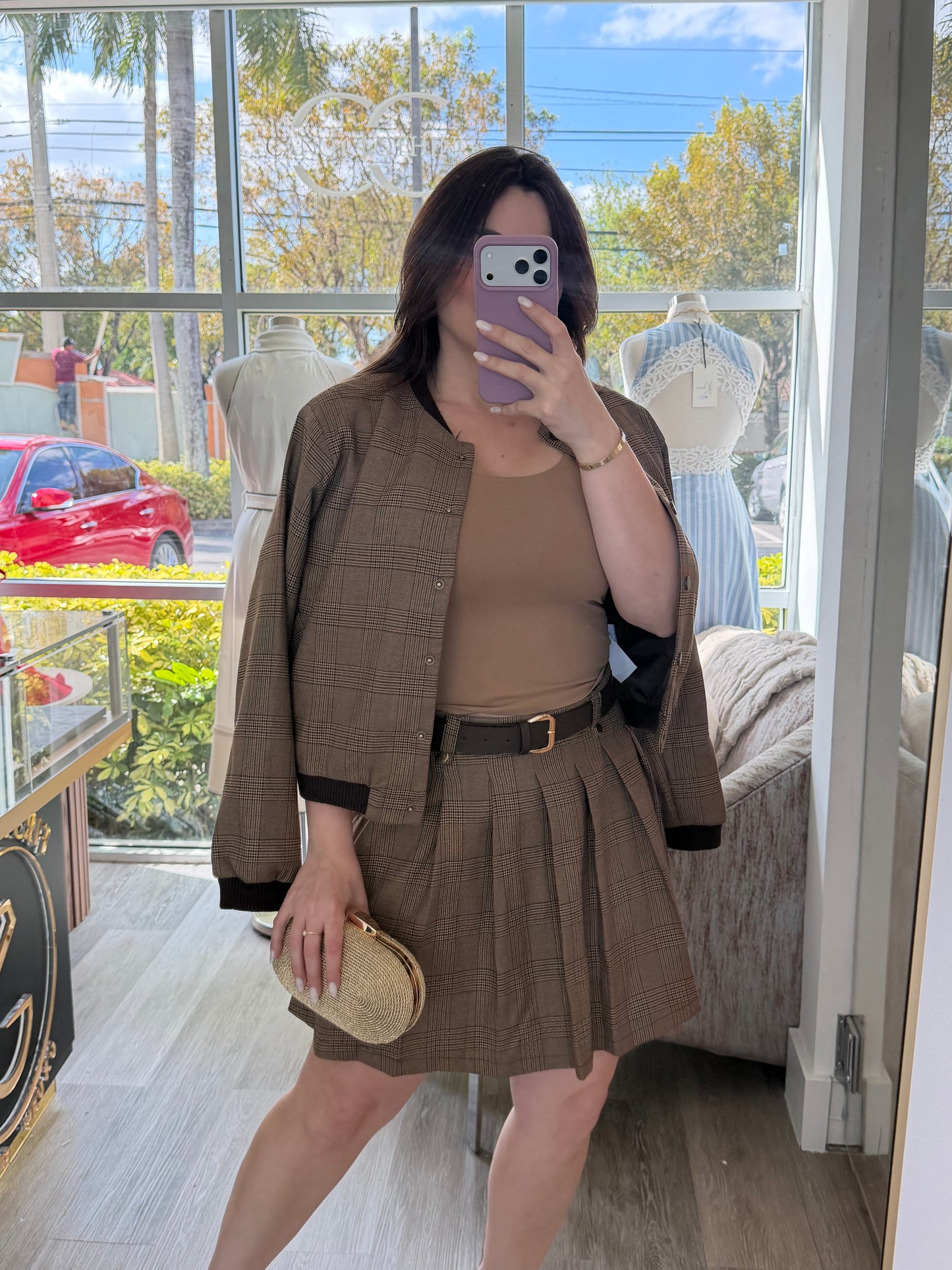 Danielle set
