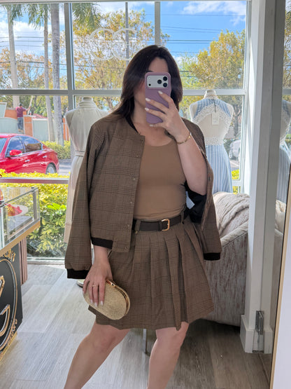 Danielle set