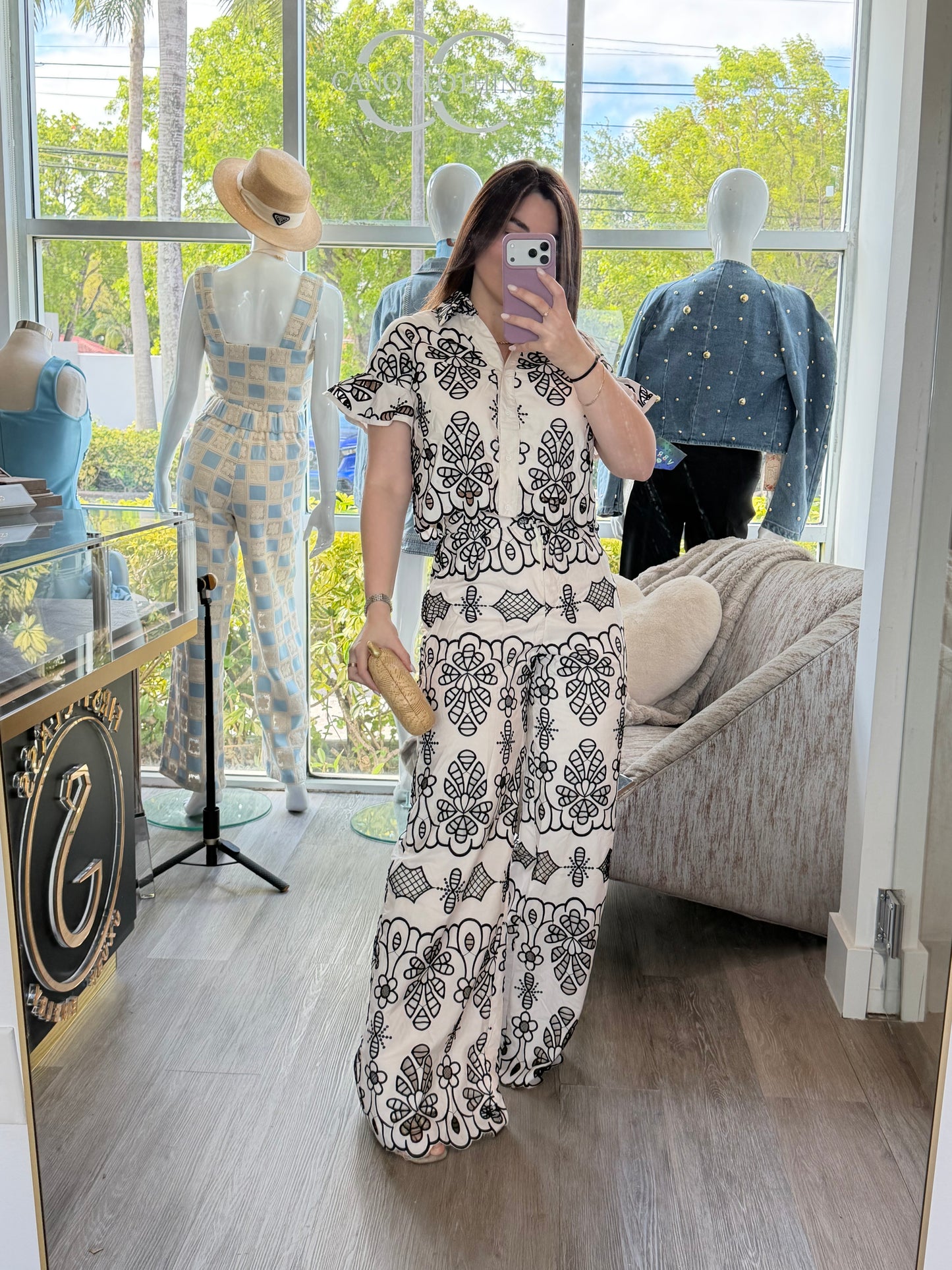 Chic embroidery set