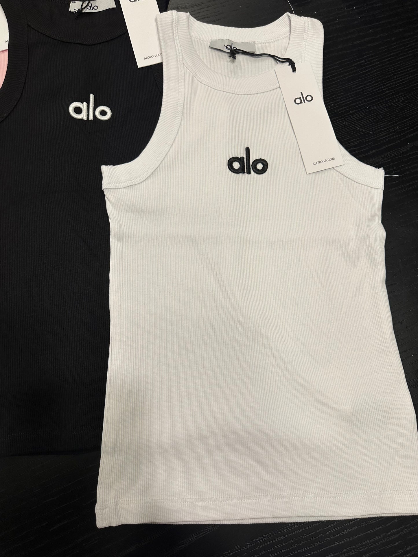 Alo basic top