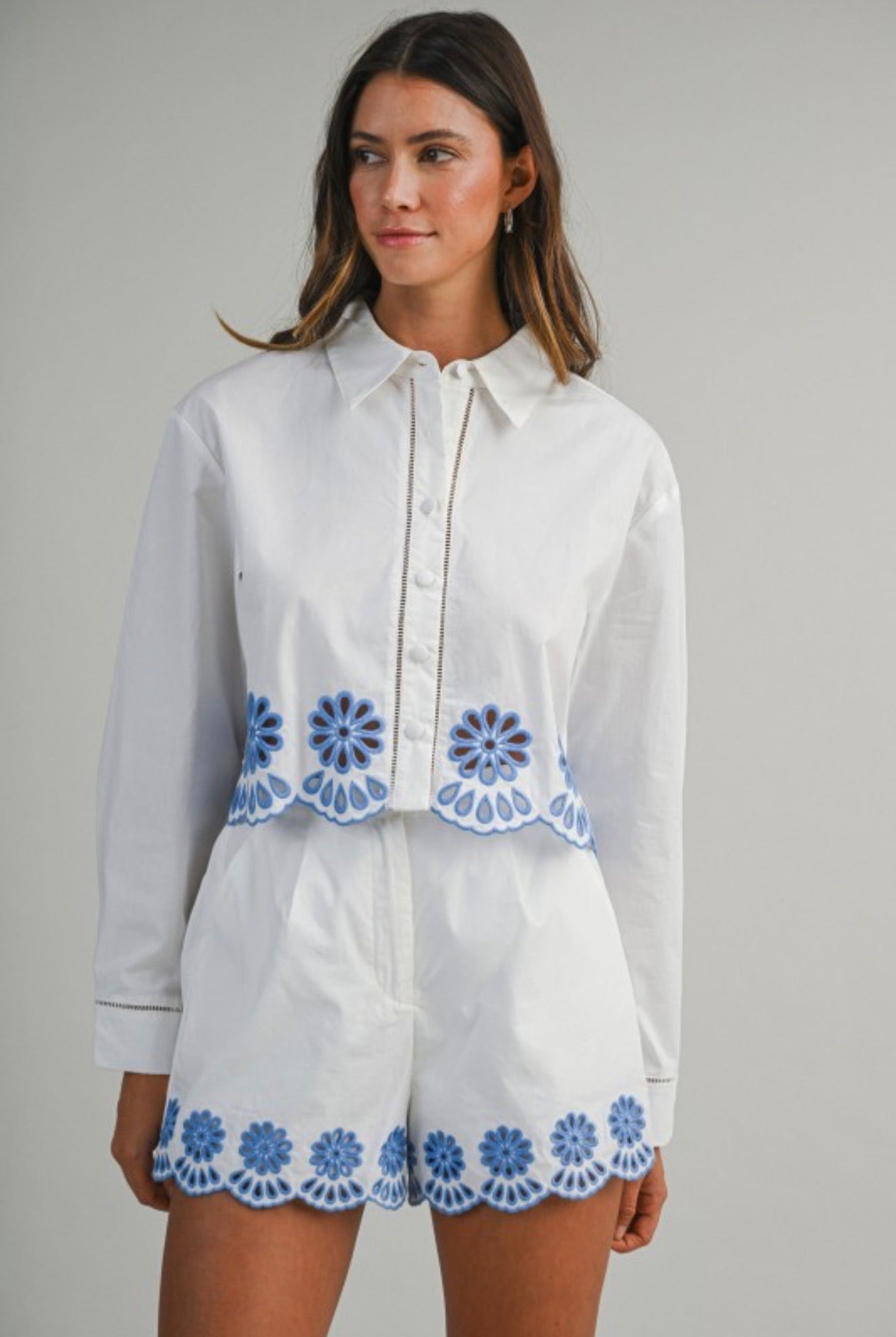 Embroidery blue short set