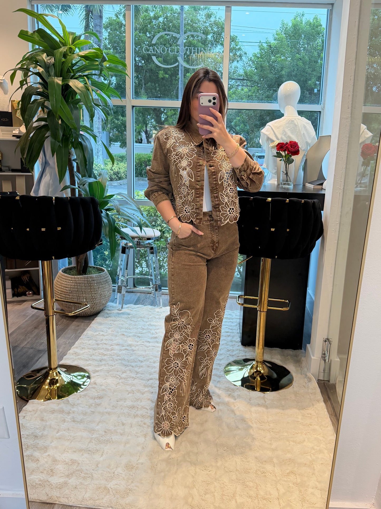 Embroidery brown set
