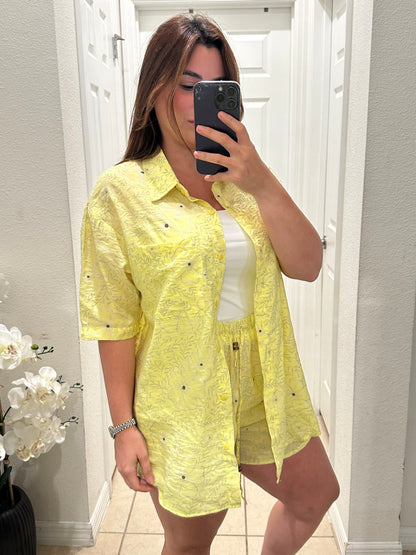 Set short yellow
