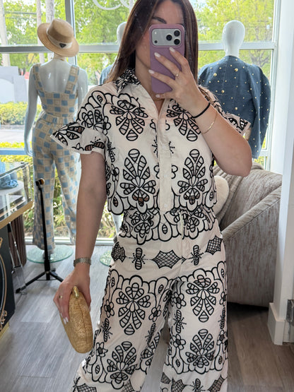 Chic embroidery set