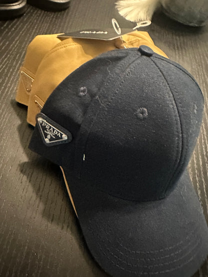 Cap Prada