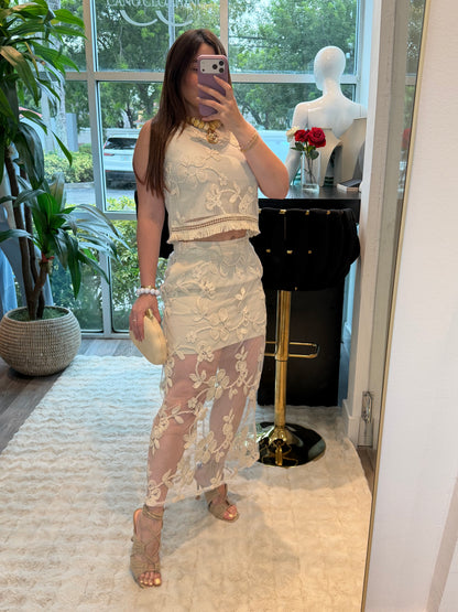 Lace embroidery set