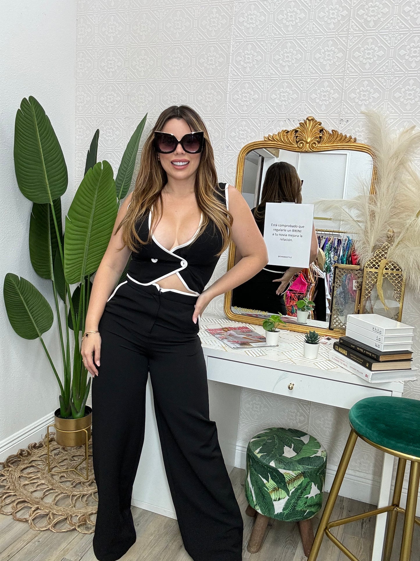 Natasha Set in black two pieces