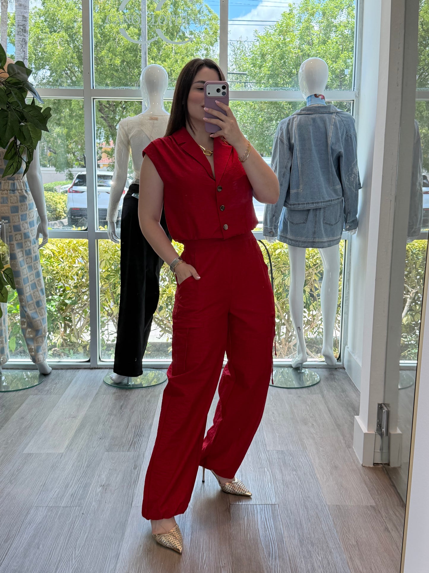 Gabrielle set red