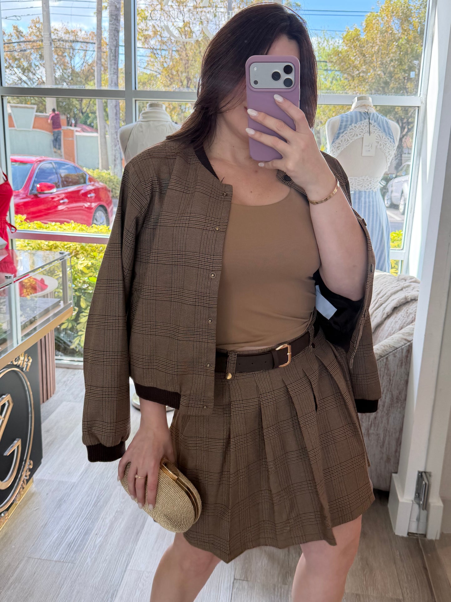 Danielle set