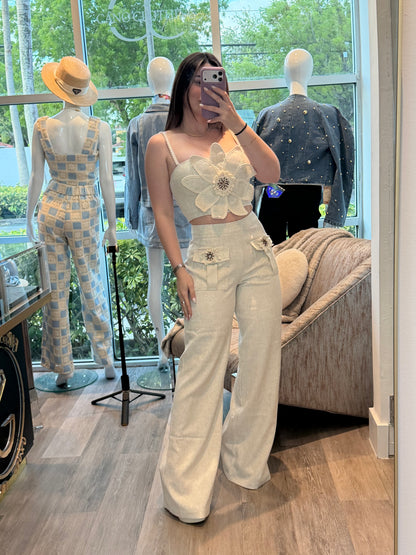 Line arena floral