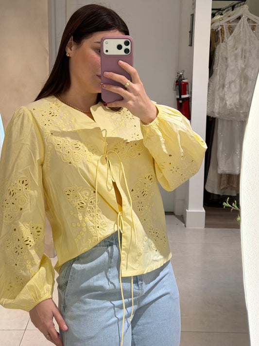 Rosa amarilla