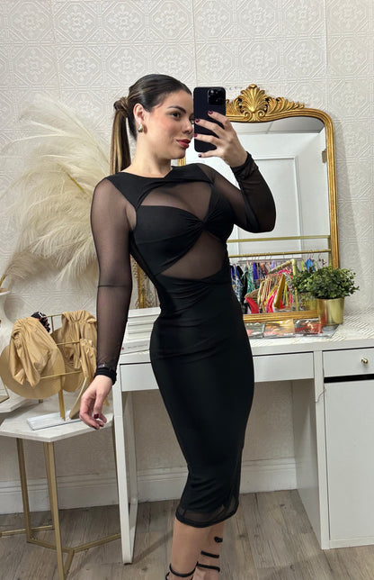 Lexi’s Black Dress